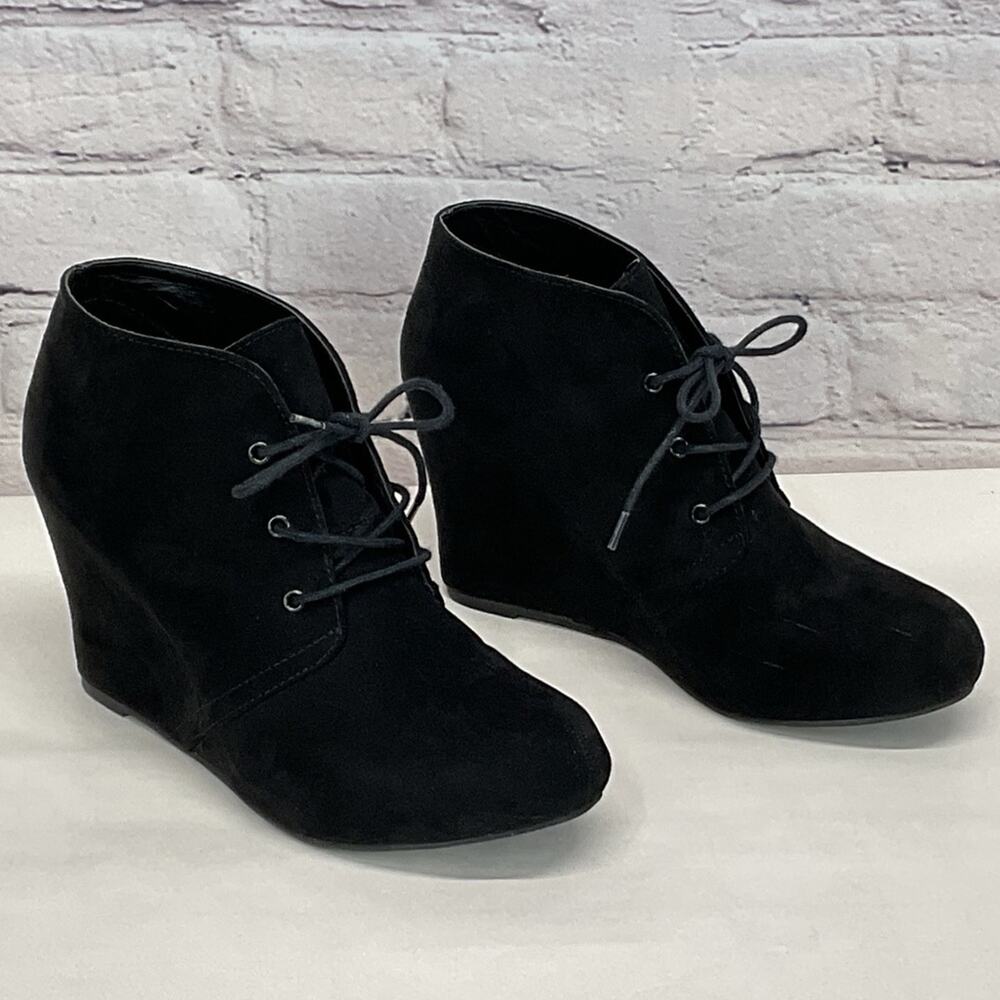 X-Appeal Hidden Wedge Booties Women's 8 Black Faux Suede Dark Academia Lace Up